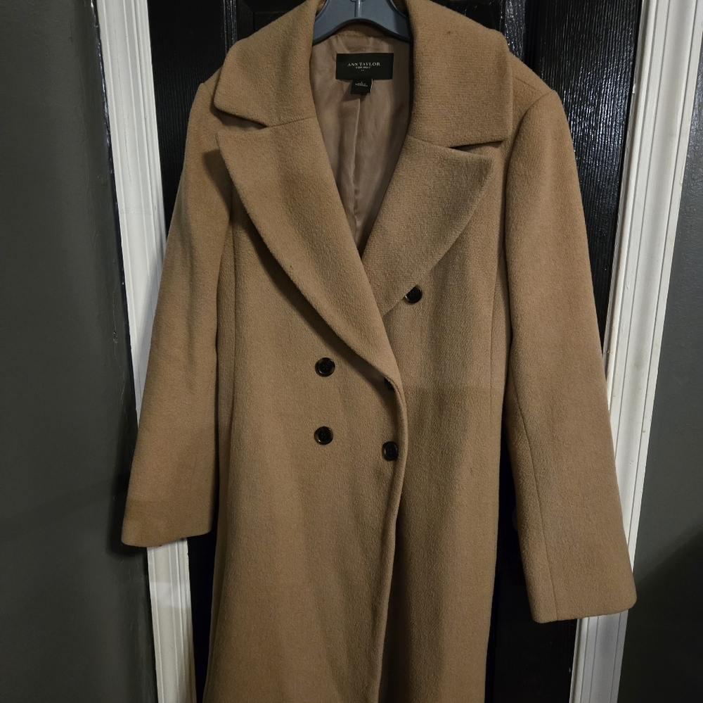 Anne Taylor Double breastfed Camel color full coat